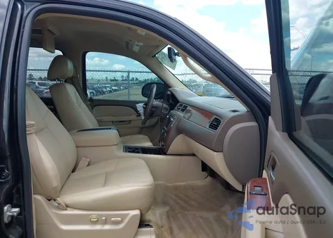 2013 Chevrolet Suburban 1500 Lt из США, поврежденный, VIN 1GNSCJE04DR146389